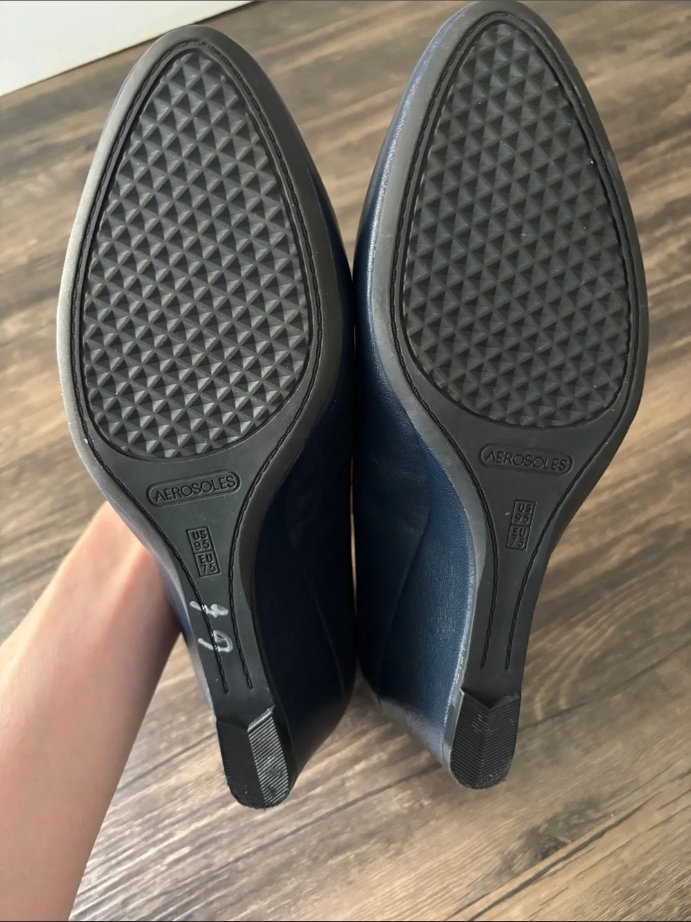Aerosoles Inner Circle Pumps Women's 9.5 Navy Blue Leather Block Heel